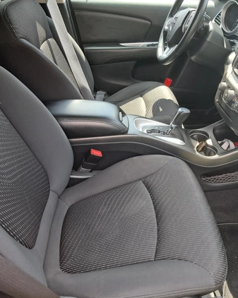 Dodge Journey cena 60000 przebieg: 140000, rok produkcji 2017 z Trzebnica małe 106